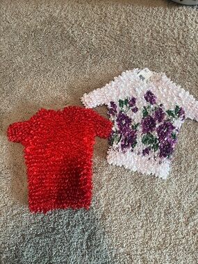 Women’s Red/Floral Textured Short Sleeve Top (STRETCHY)